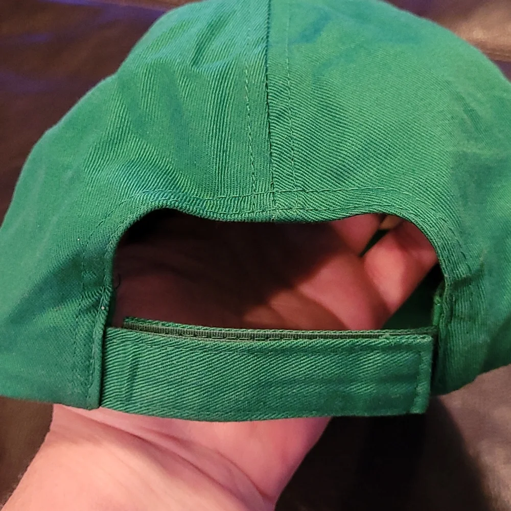 John Deere hat adjustable kid size Excellent condition